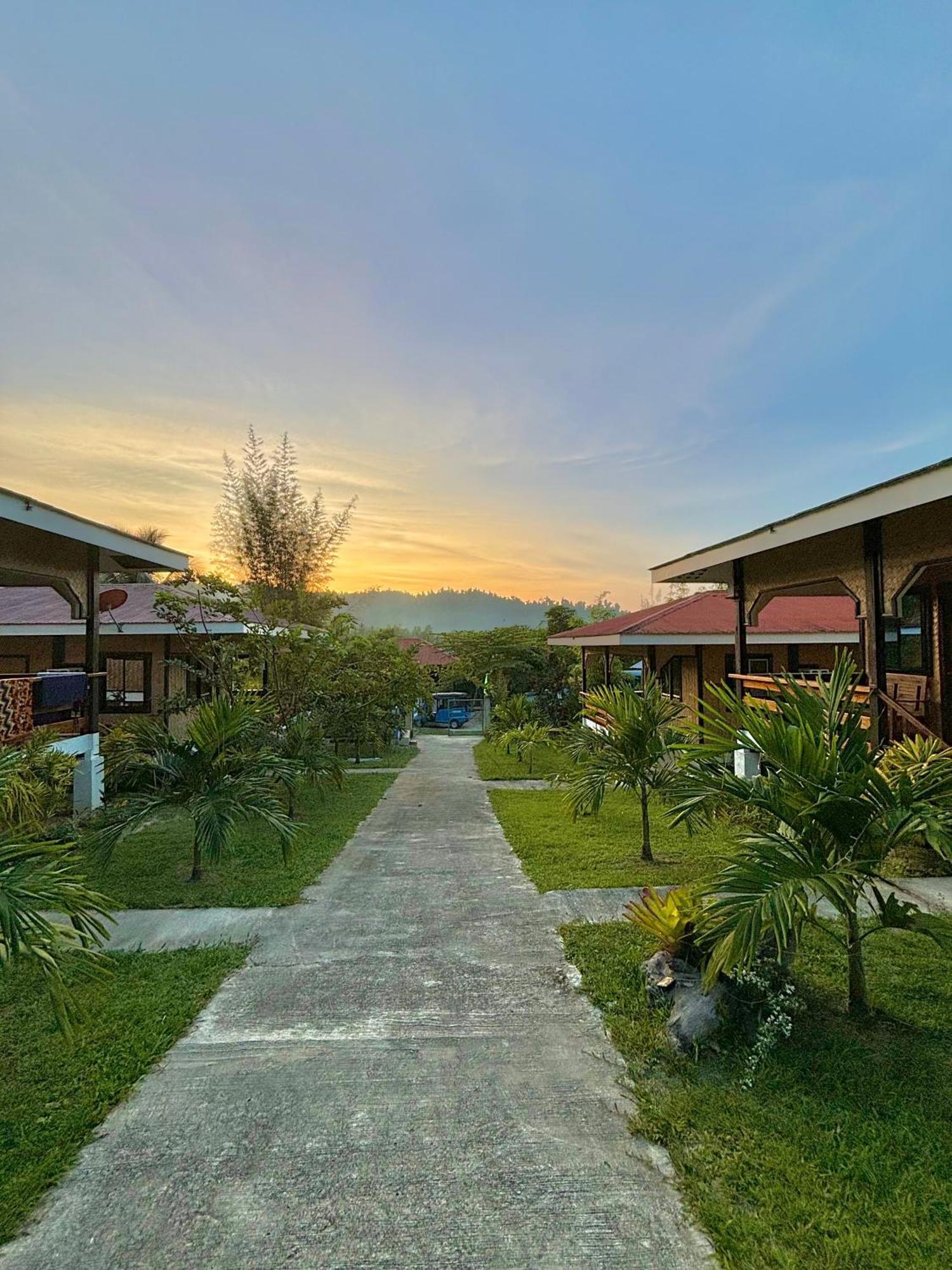 Luzville Transient House - Port Barton Itaytay Exterior foto